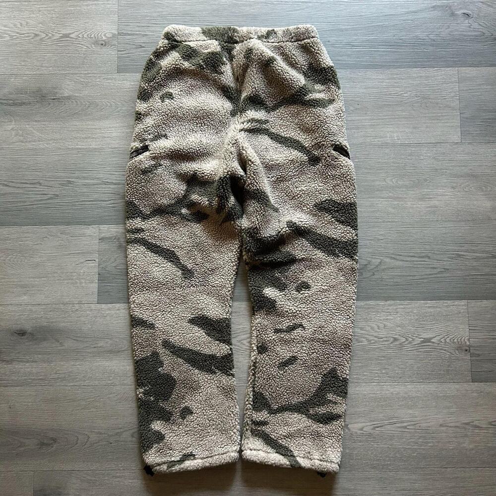 Fear of God Essentials Camo Polar Fleece Pants Sherpa joggers Size S - Picture 5 of 8